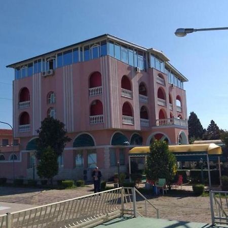 Hotel Meteor Shkodër Extérieur photo